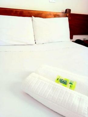 Six's Hotel